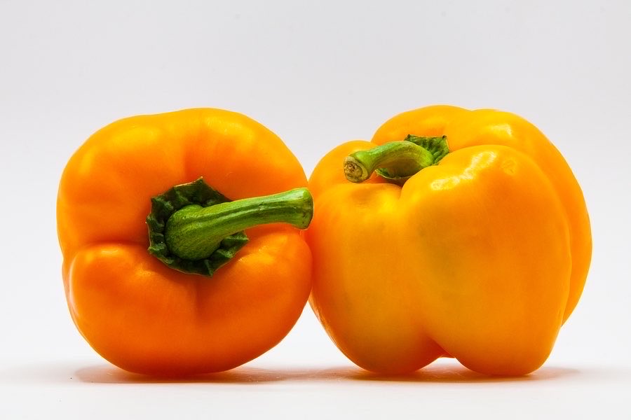 SChatto3's tweet photo. @stevebrazill @SkipCohen @FopianoJoy @jillbrown231 @Jennmoxley @CanonUSAimaging
#NeverLookAway #LeanOnEachOther #Talk_less #Listen_quietly
Even #golden_yellow #bell_peppers know that we all need good #friends.
- SC🍷🍷 https://t.co/w4XRf3ahgt