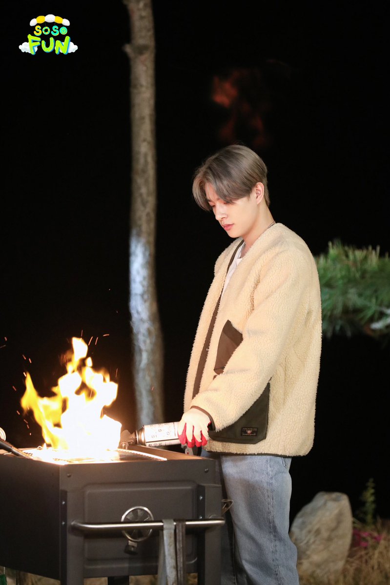 ikeudeung15z's tweet photo. jake-o'clock 🐺✨ #enhypen_jake

#SOSOFUN_EP3 https://t.co/a3Zyd6jddO