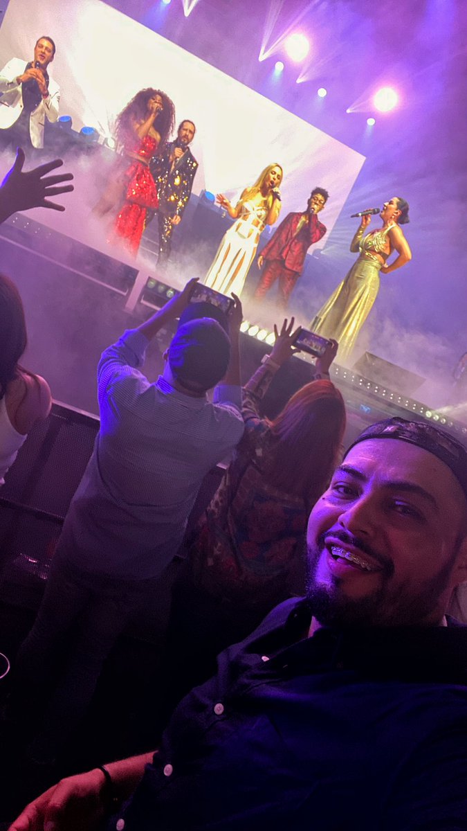 diegui_yo's tweet photo. #AboutLastNight
@ov7oficial #OV7Treinta
✔️Muy buen show, muy aesthetic diría la chaviza
✔️Fuerza en escena
✔️Coreografías, setlist, vestuario, músicos, visuales…👏🏻👏🏻👏🏻
✔️Nostalgia noventera/dosmilera
✔️Los felicito, qué bien actúan🎶
✔️FAN
#OV7TreintaMTY https://t.co/wPLvIPrle8