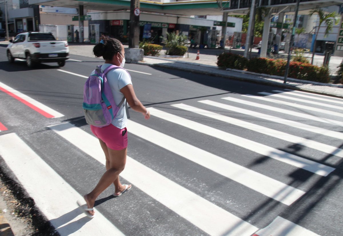 josesartoce's tweet photo. A avenida Rui Barbosa é a primeira via já renovada pelo Pacote de Recapeamento. Vejam como ela está agora, após receber nova pavimentação asfáltica e sinalização horizontal. https://t.co/7jy3aIqKzf