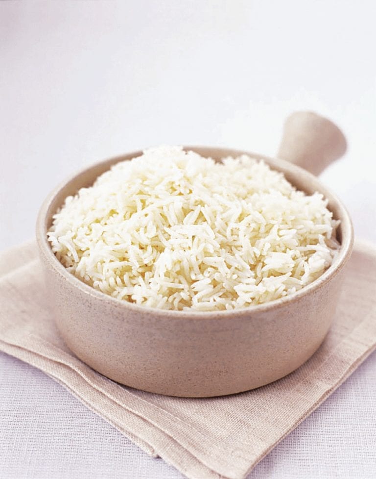 deliciousmag's tweet photo. MICROWAVED BASMATI: Put 250g Basmati rice in a large heatproof serving dish with 600ml boiling water. Cover with pierced cling film or a microwave lid. Cook on high (900W) for 6 mins, then medium (500W) for 8 mins.  Leave for a few minutes to stand, then serve. #recipeinatweet https://t.co/sfFjCqrtbq