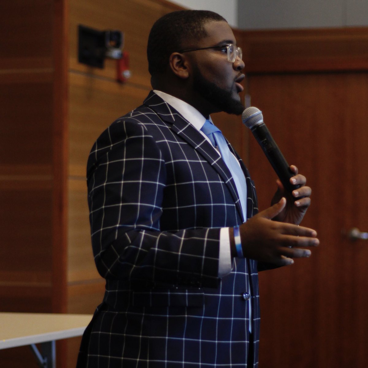 iam_michai's tweet photo. HISTORY: I was sworn in yesterday, as the FIRST SGA Chief of Staff in MTSU History. MT, Letโs Get to Work๐ #iamTrueBlue https://t.co/auEGQoOVl1