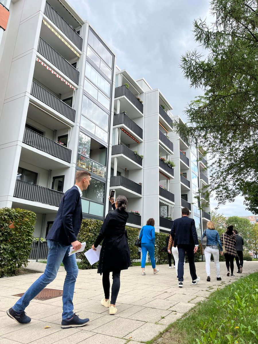 CanselK's tweet photo. #Energiepreiskrise stellt auch  #Wohnungsgenossenschaften vor Herausforderungen. Hier wohnen Mensch mit geringen und mittleren Einkommen und für sie bringen wir jetzt wichtige #Entlastungen auf den Weg! Darum ging es um heute beim Treffen mit dem #VSWG @BMWSB_Bund https://t.co/9WAUDAm5U4