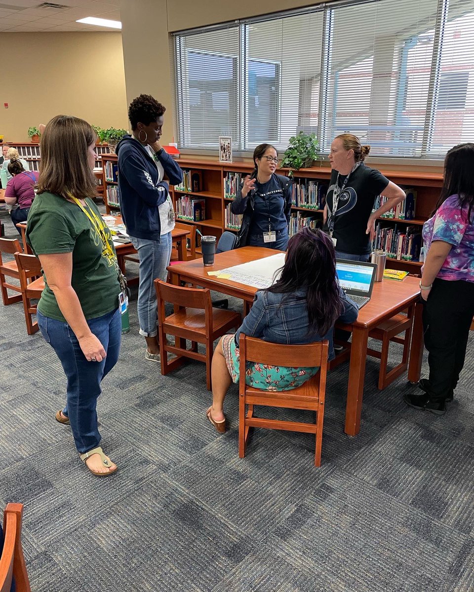 While the kids are away, Dooley teachers are engaged in learning. 

Today's learning target is to identify the components of an effective teaching and learning cycle.

#PISDpoweredbylearning
#DragonsForevermore