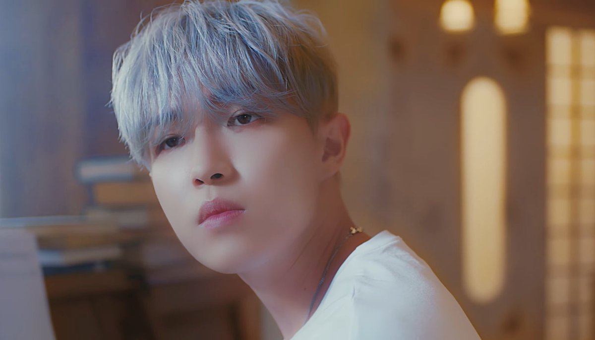 hwanstgrm's tweet photo. HOT GUY 🔥🔥🤤🤤🤤 https://t.co/q7LhC4PcER