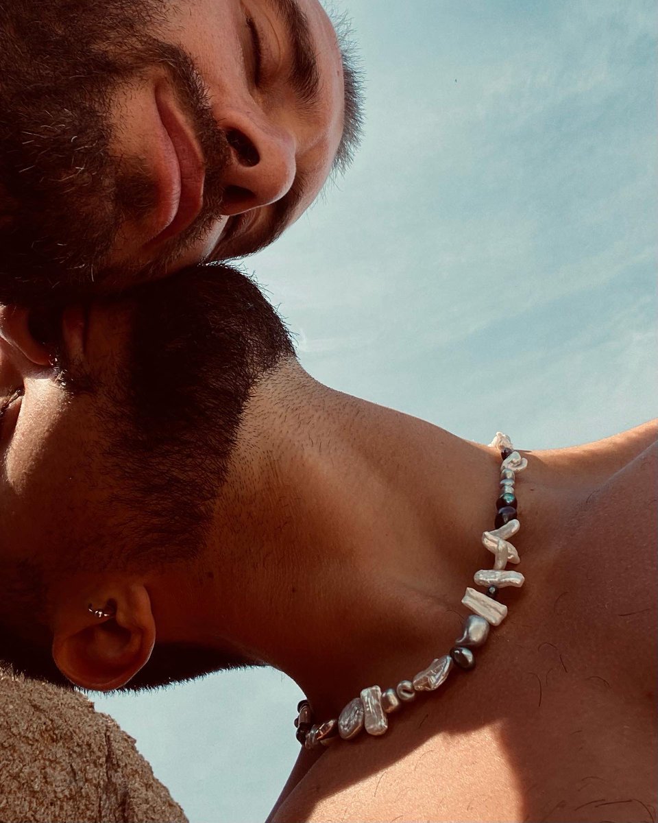 ale_maiale's tweet photo. #Coupleday qualche giorno dopo ❤️
#gay #couple #summer https://t.co/TUspnewRXw