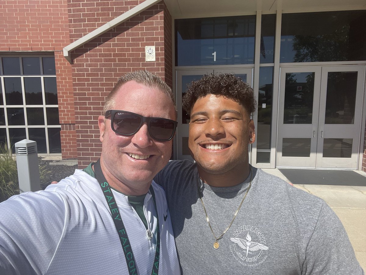 kkooi42's tweet photo. Seeing Kaleb Grego, Class of 2018 this past week was a highlight!
#StaleyStrong #MilitaryVet #2017StateChamps
@SHSFalcons @StaleyNews @N2SportsStaley @StaleyFootball https://t.co/j7K1Wc4Tea