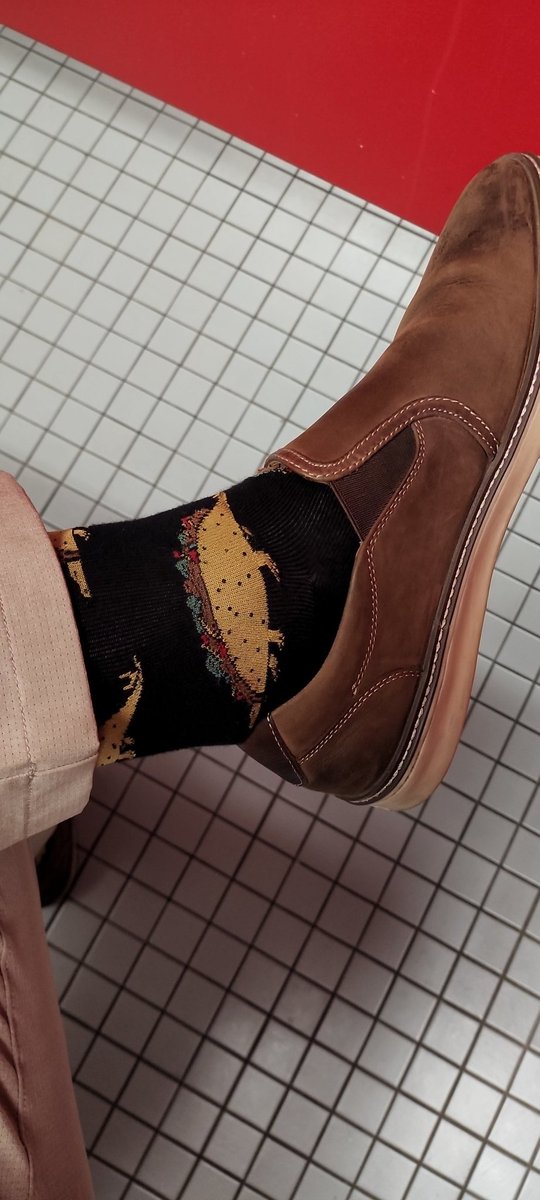 CoachBonetti's tweet photo. Who says it can't be #TacoEveryday!? These #GamedaySocks say that it can be! Not a only that, but you get the #TacoSaurus #GoTerps https://t.co/dMTMEsWLnA