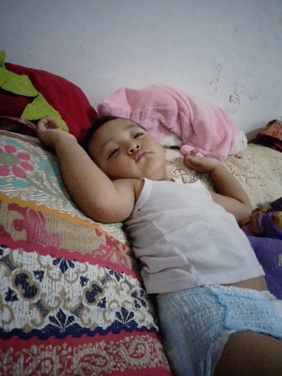 SisscaRy's tweet photo. Mama akan selalu berusaha yg terbaik buat Oxy. Anak sehat anak kuat anak baik anak sholih❤ https://t.co/QdLXQSWwgg