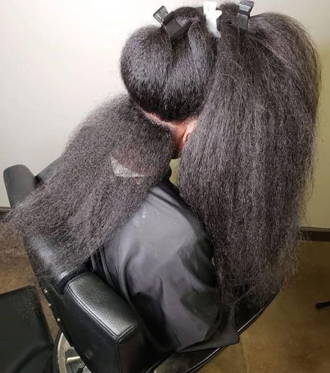 BadGirlJiela's tweet photo. Hair check for the family. If u dont fear the woody smell of Ayurverdic Hair oil and Butter ur hair can reach knee length. Apply daily then see how fast and thick hair grows. For orders whatsapp us 0673650704 Jamila Banda
#GirlzTalkZa #CasperReply #duncan #Alopecia #DJZinhleBET https://t.co/SqhWIE7cTT