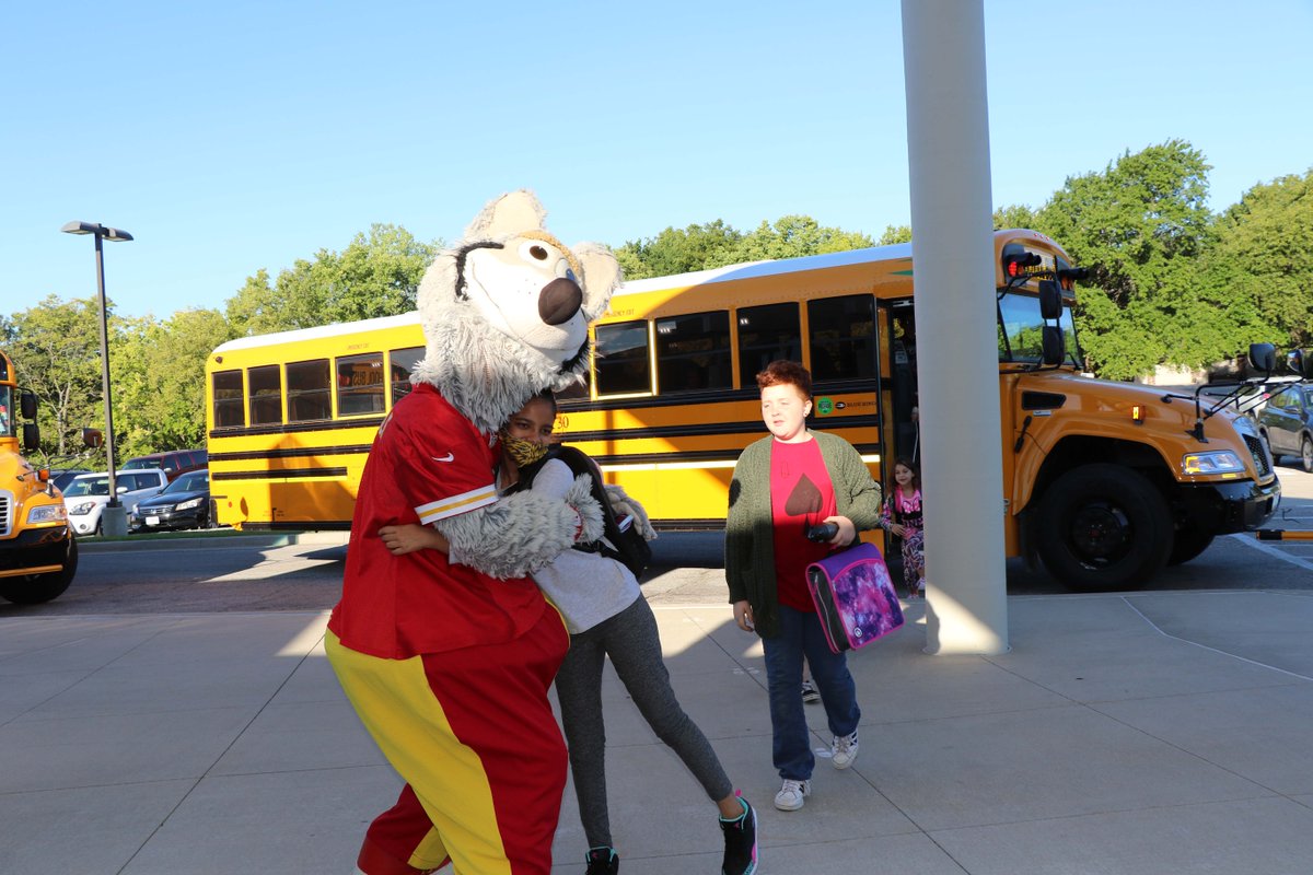 <a href="/MallinsonISD/">Abraham Mallinson</a> celebrates their school and community every week with High Five Friday. This week, Mallinson Elementary PTA was joined by none other KC Wolf of the <a href="/Chiefs/">Kansas City Chiefs</a>! Watch the excitement as students arrived for school today: ow.ly/zKcT50KyX0x #isdstrong