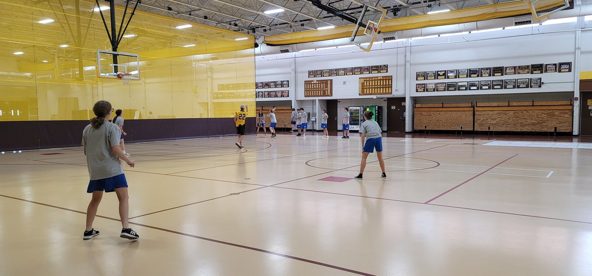 JacobsWellness's tweet photo. PE is in full swing! 
Have a great long weekend and good luck to all our athletes competing or preparing this weekend! 
🦅💛 https://t.co/79Hp8GmbfB