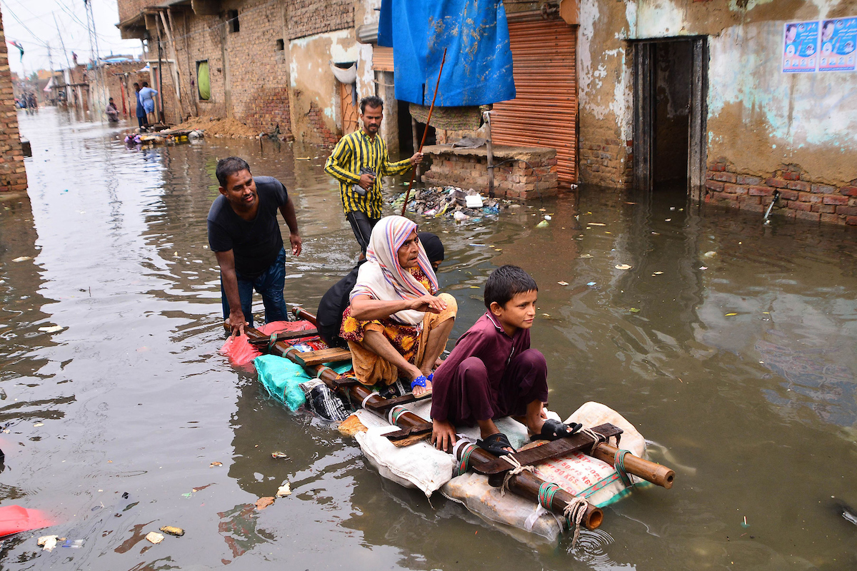 water_mission's tweet image. We are mobilizing an emergency response to provide #safewater to those impacted by catastrophic flooding in Pakistan. 

We invite you to pray with us and consider supporting this urgent response: watermission.org/help-people-in…