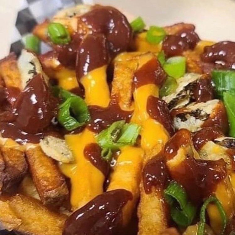 Saucy Mouth (@saucymouthtruck) on Twitter photo 🍟🌶🧀👀 #TGIFryday
We swear, we could eat fries three times a day! And at #SaucyMouth you can order your fav chips doubled-smothered and covered, or just plain jane for dipping!
PRE-ORDER ONLINE / OPEN 4-9PM
saucymouth.ca/menu
📍@LandwashBrewery
🚙<a href="/GoodsToGoApp/">Goods To Go</a> 🍟🌶🧀👀 #TGIFryday
We swear, we could eat fries three times a day! And at #SaucyMouth you can order your fav chips doubled-smothered and covered, or just plain jane for dipping!
PRE-ORDER ONLINE / OPEN 4-9PM
saucymouth.ca/menu
📍@LandwashBrewery
🚙<a href="/GoodsToGoApp/">Goods To Go</a>