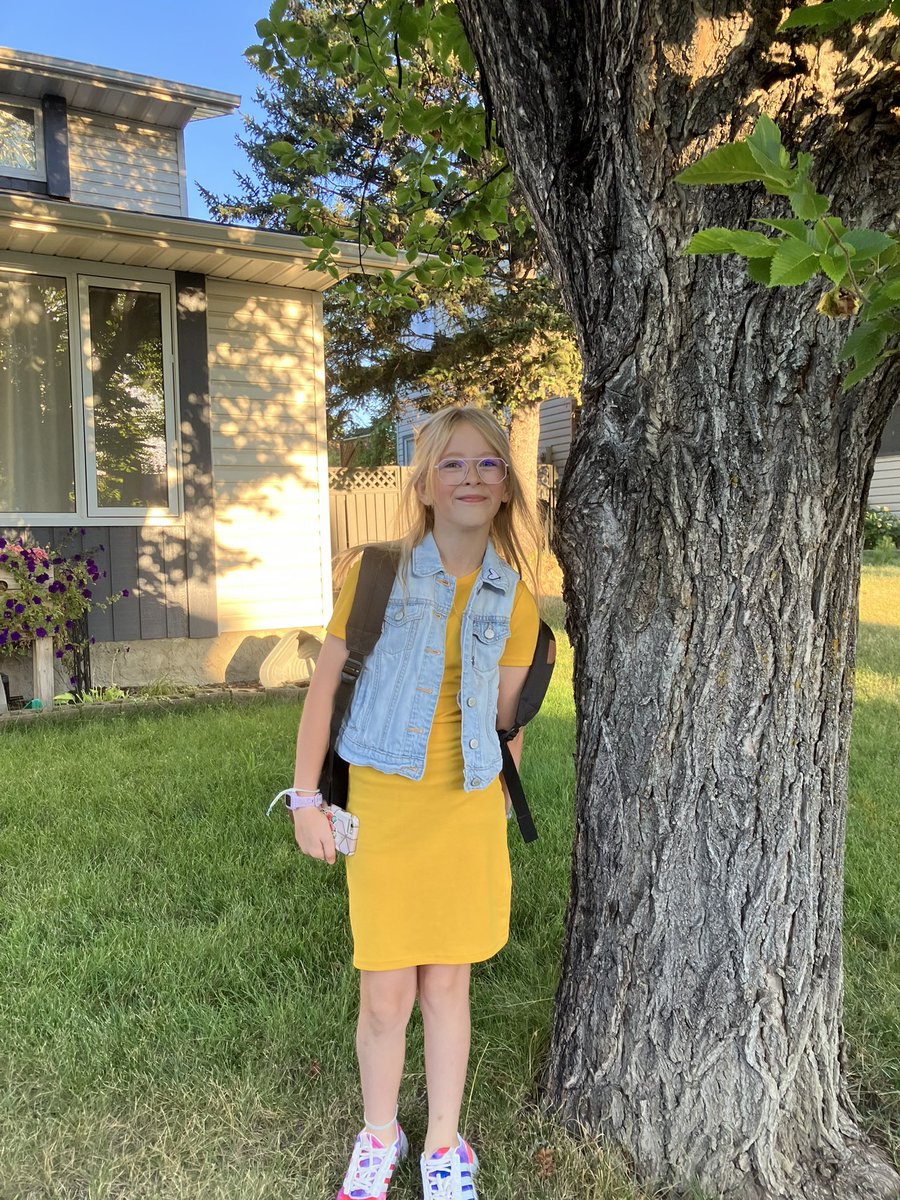 This little human was off to her first day of Grade 5 today. I am so proud of the person she is becoming. While we celebrate this milestone for one we also mourn the loss Ev and the fact that she doesn’t get a back to school photo because of cancer #ChildhoodCancerAwarenessMonth