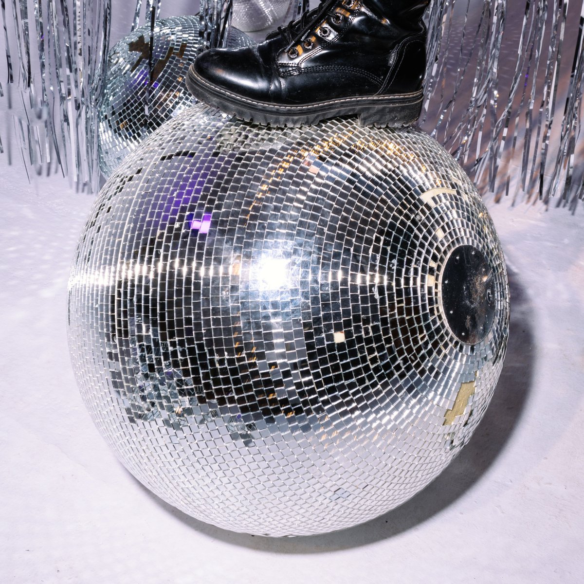 The best kind of crying is done on the dancefloor. New YSSY dropping next Friday 9/9. Pre-save at ffm.to/yssygood ✨