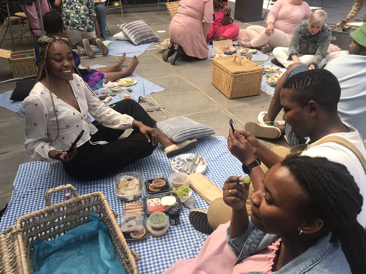 MagnaCarta_RM's tweet photo. Sipping and picnicking our way into #spring. ๐ฅ#SpringDay2022 #OnThePulsePR https://t.co/Kzd1ewrxjl