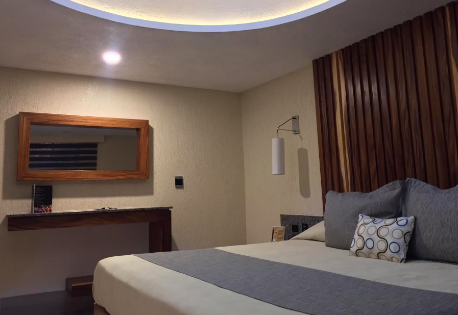AutoHacienda's tweet photo. Alberca, Jacuzzi, cabina de vapor y toda la comodidad que brinda el interior de la suite totalmente renovada.
¡Gracias a todas y todos por visitarnos!
😎 https://t.co/TckQmotv0S