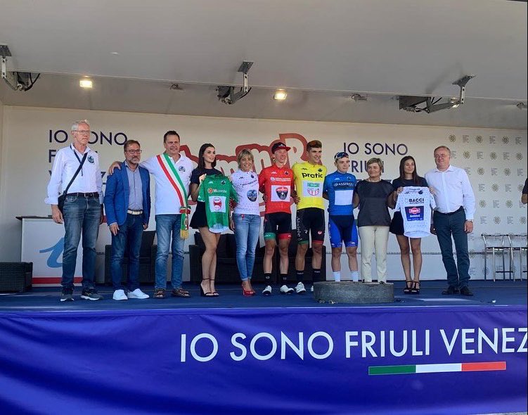 barbara89845733's tweet photo. Arrivo🏁 a Colloredo di Monte Albano della terza tappa del 58^Giro Internazionale del Friuli Venezia Giulia 🚴‍♂️🏅💛💙#girointernazionaledelfriuliveneziagiuliaeliteunder23#emozioni#iosonofvg#bici#friûl https://t.co/92hbeLyIwH
