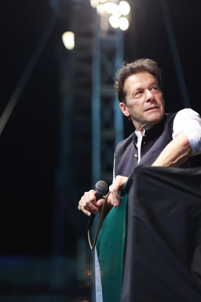 SarfarazX55's tweet photo. #ImranKhan #DilJan 
#ImranKhan #Bahadar_ka_nishan #Sher_Dil_insan 
#عمران_خان_ٹیلی_تھون_مہم 
#عمران_خان_گجرات_جلسہ 
#عمران_خان_ہمارامان 
#عمران_خان_بچائےگا_پاکستان 
@ImranKhanPTI https://t.co/jCjoU1QQ2n