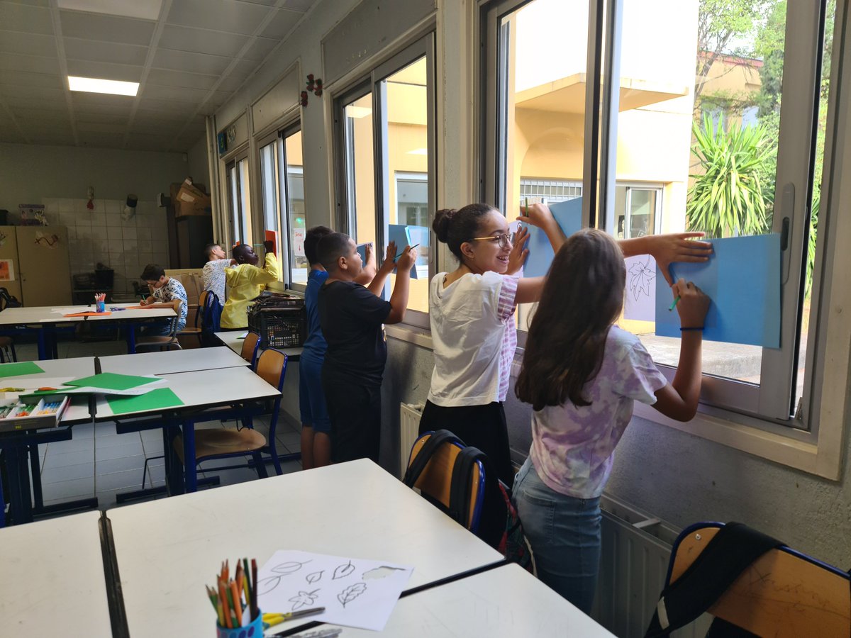 EPS, Vie Scolaire, Sciences, Technologie, CDI, Arts Plastiques, Musique, ULIS sont les ateliers proposés aux élèves qui arrivent au <a href="/College_Jaubert/">Collège Maurice Jaubert</a> à cette rentrée.