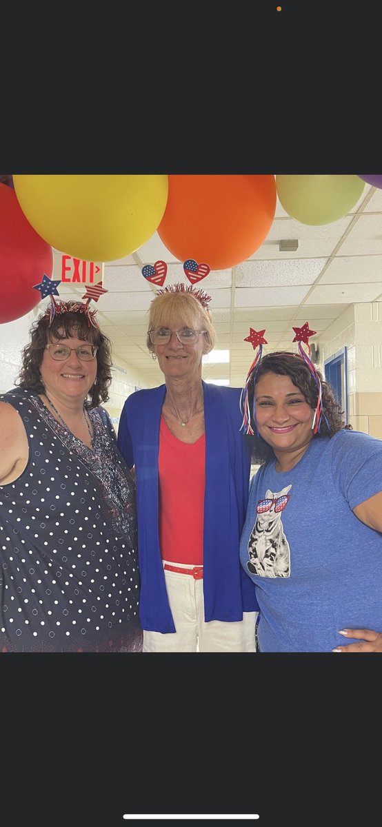 langleyroars's tweet photo. ❤️ 🤍 💙 A few pics from Independence Day! We are so proud of our Langley Leopards as they learn and practice self-management skills. ❤️ 🤍 💙 #WeAreHCS #langleyleopardsroar https://t.co/EF0p6Fr8Q6