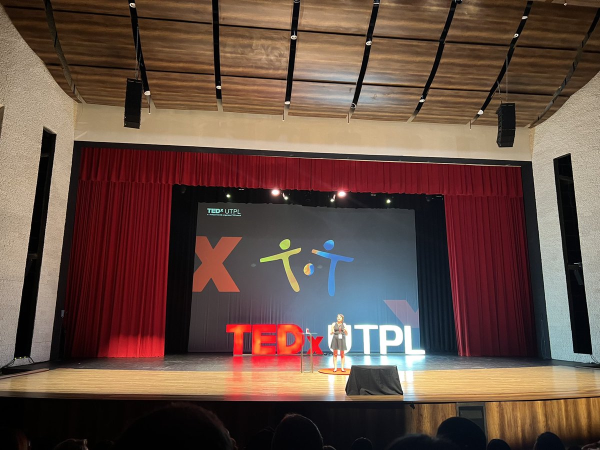nopiedra's tweet photo. María Paula Coronel Romero, fantástica en @TEDxUTPL #TEDxUTPL @utpl https://t.co/FMr4lZTiRd