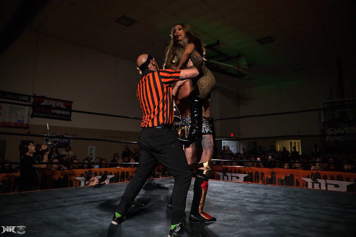 MeanGiaMiller's tweet photo. It pains me to share these photos but I must draw attention to the fact that I was recklessly man handled by @FultonWorld at @PWRevolver #SUNDAYFUNBEY

Neither myself or @The_Ace_Austin  will stand for this!! 

We are #INSEPARABLE

📸: @Mouse3911 https://t.co/yN1sVFgt5I