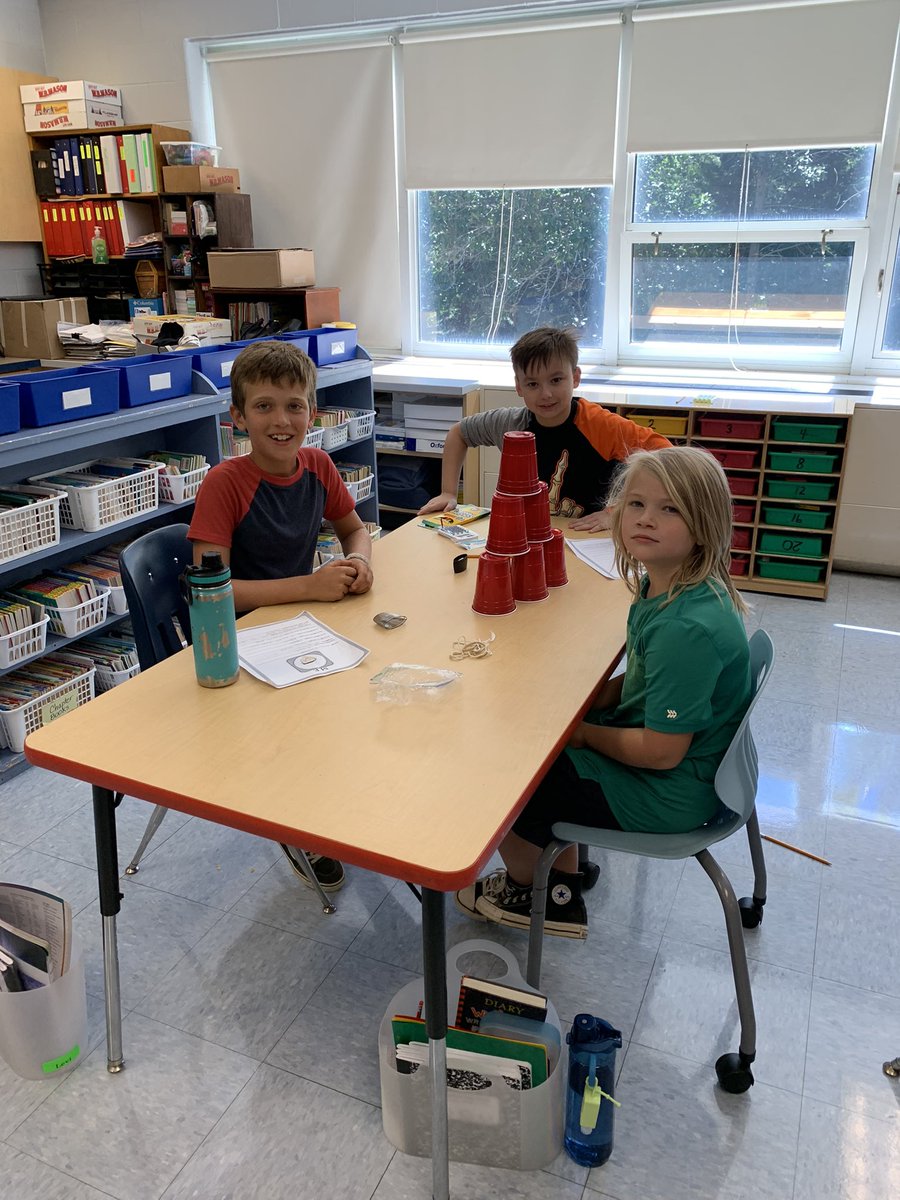 tpressler3's tweet photo. Pyramid building @southoldelem @ellen_oneill @monicarowsom https://t.co/swZUAHLHlh