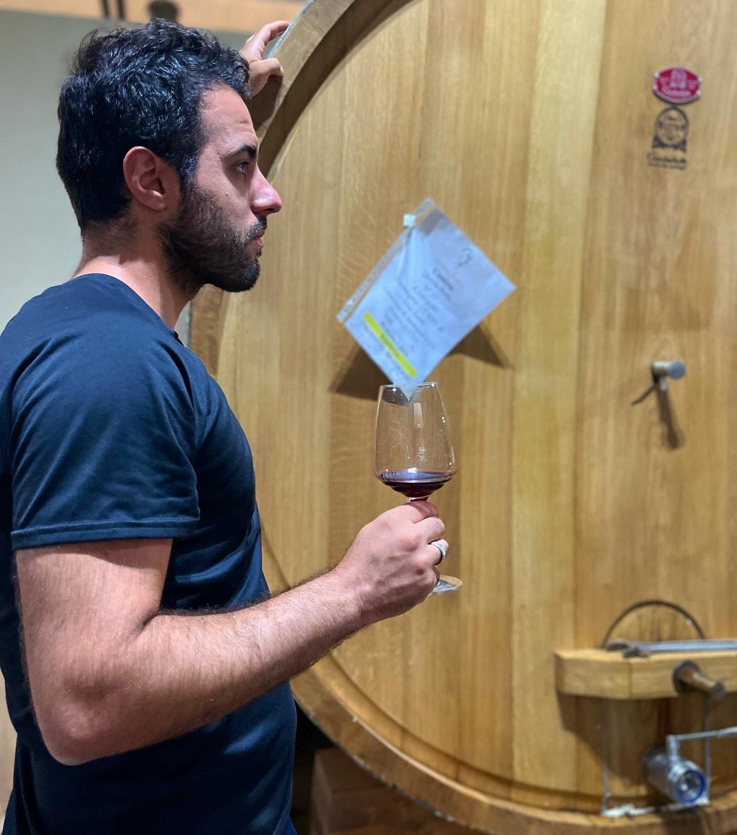 CantinaSedilesu's tweet photo. L'assaggio dal vino direttamente dalla botte, l'esperienza del gusto in divenire.
Barrel Tasting
#barrel #barreltasting #bottaia #cantina #winery #winecellar #winecountry #mamoiada #sardegna #sardinia #cannonau #cannonaudisardegna #wine #winelover #winetasting #winelovers https://t.co/ww2IQ7xyaq