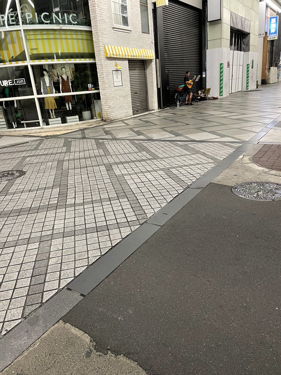 fujigen0616's tweet photo. ギターうまい歌うまい https://t.co/1T69FYlL84