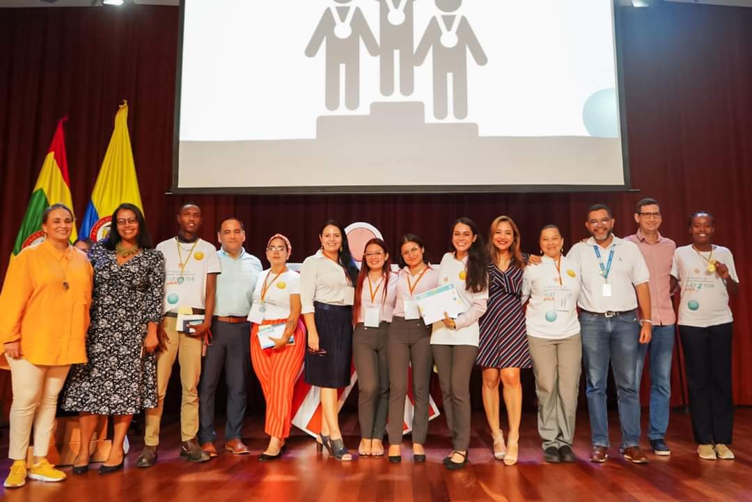 fjmurielandrade's tweet photo. Quiero felicitar a la aprendiz del #ASTIN, Johana Zamora, quien, con su proyecto: 'Colágeno Zamora', logró quedarse con el 1er lugar en el 'IV Concurso de Ideas Innovadoras, #ElevatorPitch', desarrollado en @SenaAtlantico. Es un orgullo para nuestra Regional 👏👏👏 https://t.co/iZ18aJ7A9V