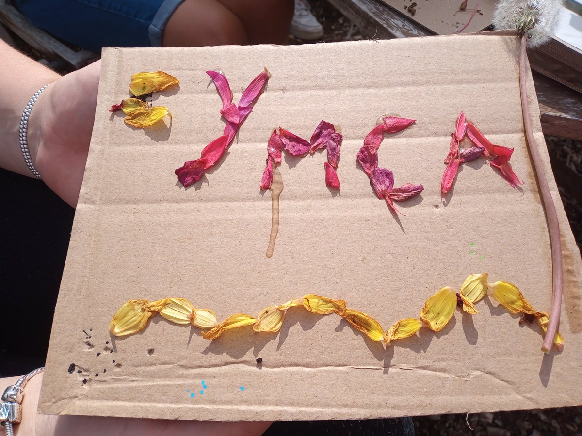zadie68's tweet photo. Great @YMCALincs nursery staff inset training day.  A morning of classroom based learning followed by an afternoon at The Oasis Garden in Cherry Willingham, connecting with nature and getting creative https://t.co/UgRkFt5D6q