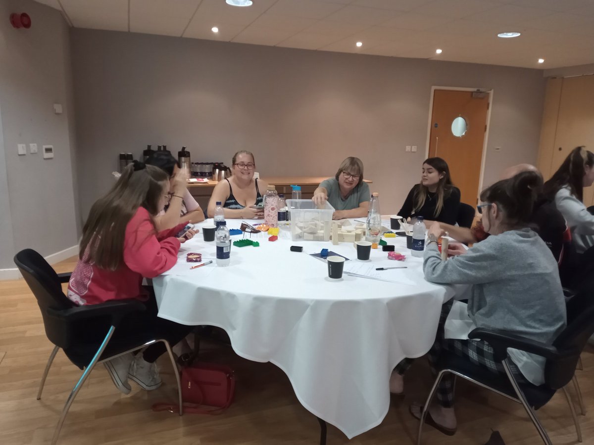 zadie68's tweet photo. Great @YMCALincs nursery staff inset training day.  A morning of classroom based learning followed by an afternoon at The Oasis Garden in Cherry Willingham, connecting with nature and getting creative https://t.co/UgRkFt5D6q