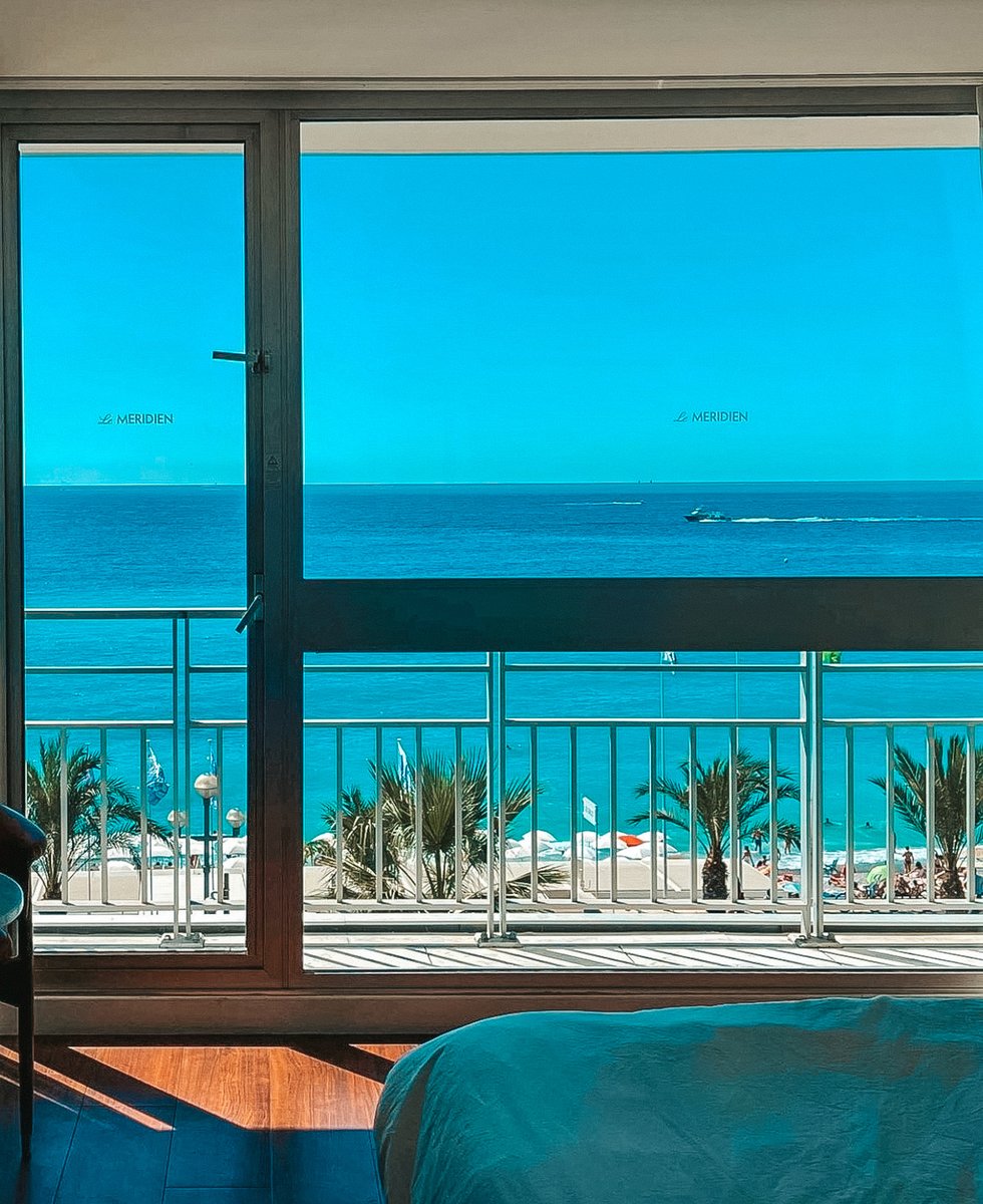 La vie est un voyage à savourer… 😍 
.
.
.
Savor the good life…

📸 @sappun_jiwon

#lemeridiennice #lemeridienhotels #marriottbonvoy #marriotthotels