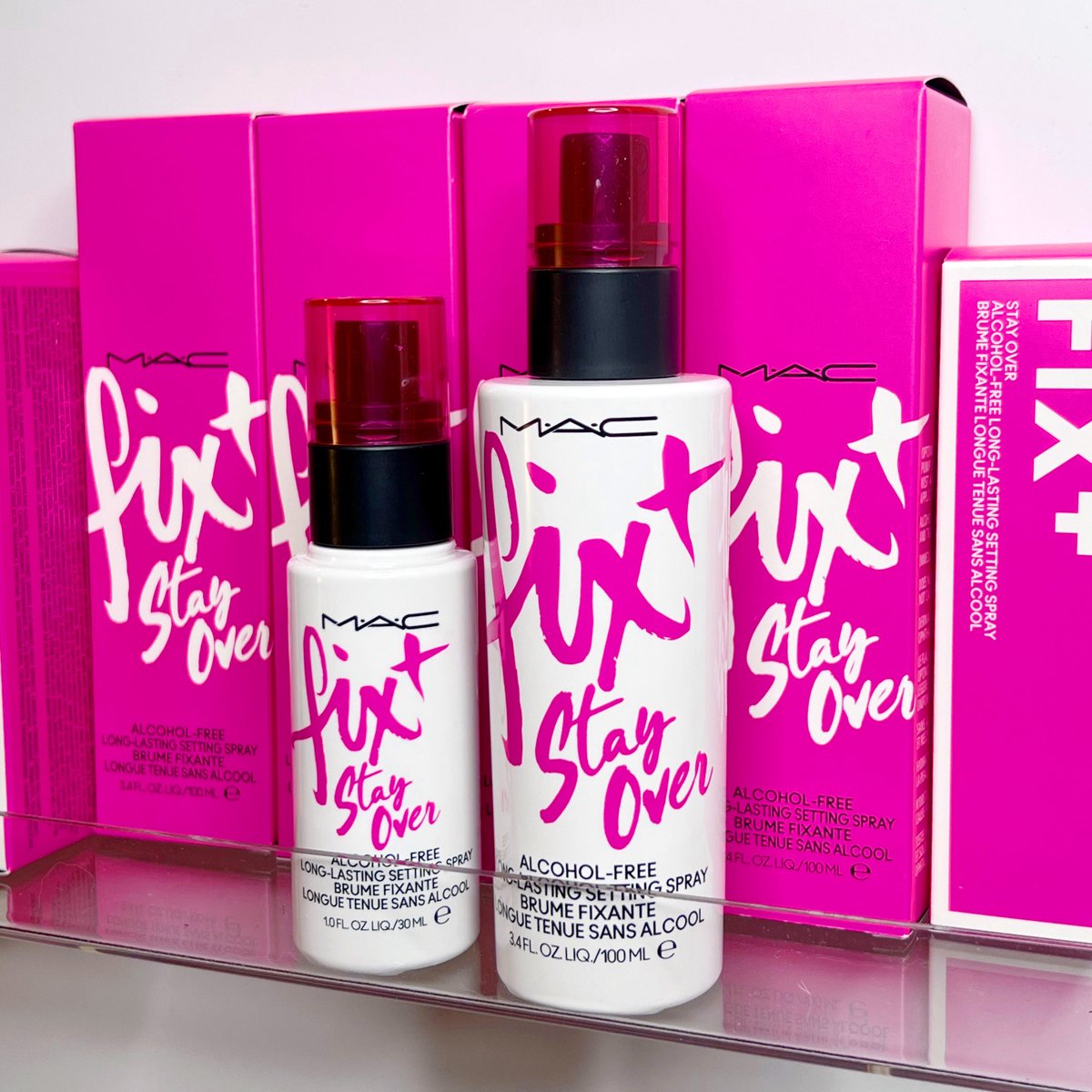 MACcosmetics's tweet photo. Did someone order bottle service 💦 🍸!? Upgrade to THE top-shelf setting spray with the ALCOHOL-FREE formula of #MACFixPlusStayOver.
https://t.co/6iXsByMtto https://t.co/b6adjBGmC2