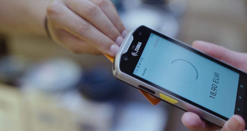 HEMA experimenteert met smartphone als kassa > bit.ly/3TzwIZ3 - RetailTrends
#HEMA #betaling #app #winkelpersoneel #winkel #ING #CCV