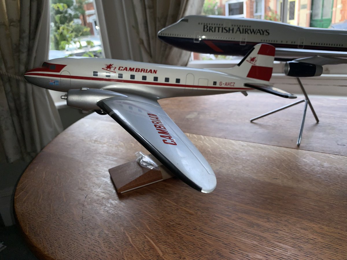 timba_captain's tweet image. Going through some of my late father’s aviation things today and I find these two large  display models. The #B747 was made by #spacemodels . The #DC3 was by Executive models of Heathrow. #britishairways #landor #cambrianairways