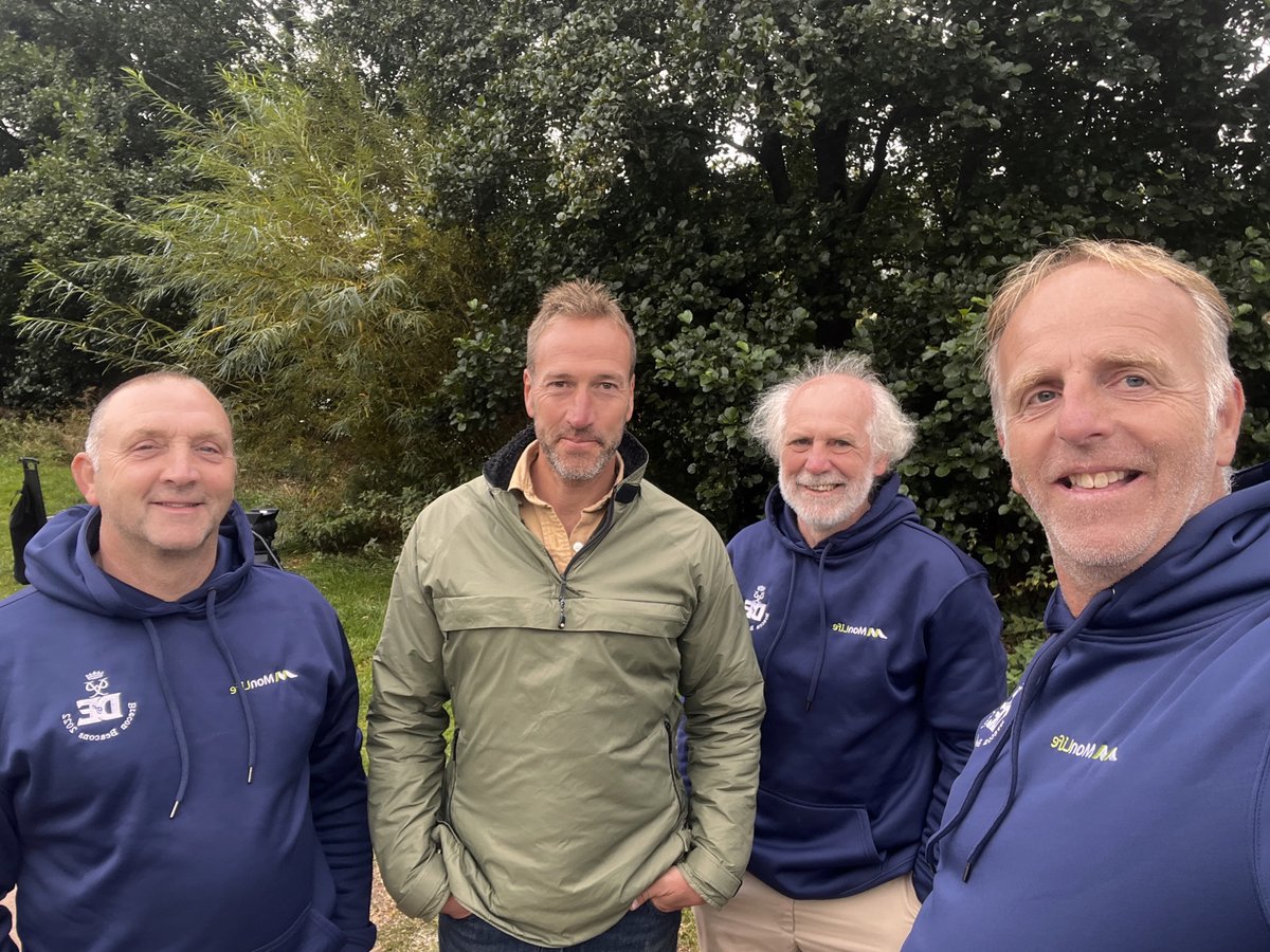 Yesterday, our MonLife team were out on a Gold DofE Expedition and whilst our group was heading through Brecon, we came across Ben Fogle! He very kindly said hello to the Gold participants and the 2 volunteers helping to run the expedition. #dukeofedinburghaward #benfogle
