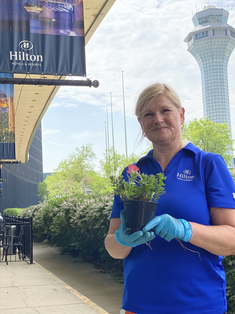 A lovely summer day to fly out of <a href="/fly2ohare/">O'Hare Intl. Airport</a>! Stay with us for a bit before you go!
#hiltonforthestay