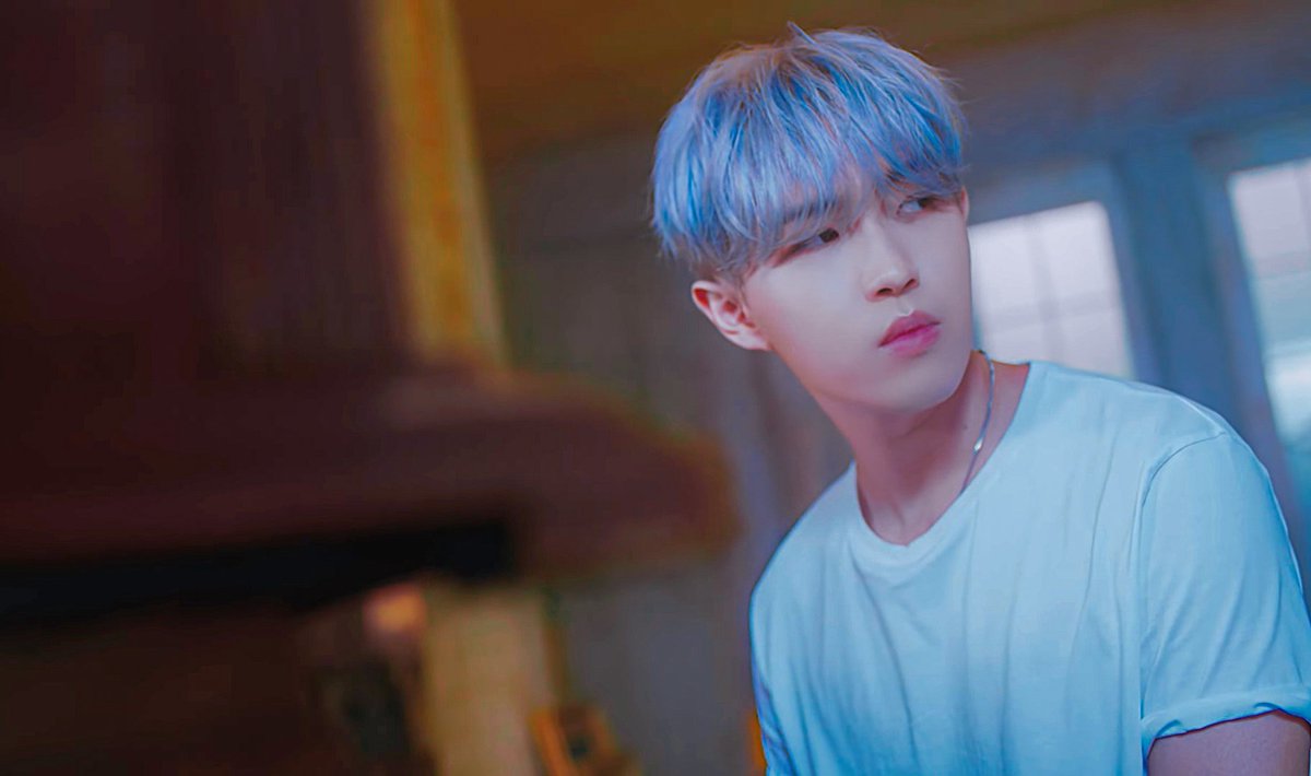 hwanstgrm's tweet photo. Indoor set edit ver. 🤤🔥

#김재환 #KIMJAEHWAN
#𝐄𝐦𝐩𝐭𝐲𝐃𝐫𝐞𝐚𝐦 #그시절우리는 https://t.co/jhup9n0WPI