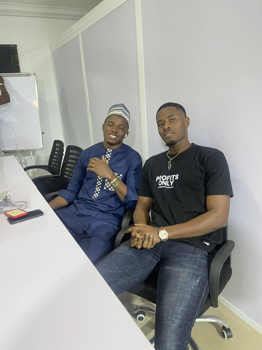 Praiseakinlami's tweet photo. Brief meet up today with the founder of Habby forex academy
Great things coming…#profitsonly https://t.co/fOos23zuov