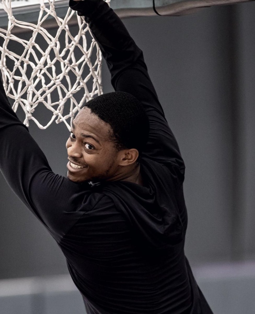 banziito's tweet photo. De’Aaron Fox literally all smiles is the content I’m here for.
Let’s get it.
#YearOfTheFox🦊 https://t.co/K1rWw9DWj5