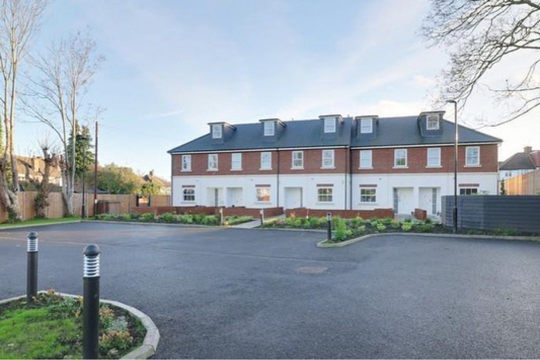 Real Estates tweet media