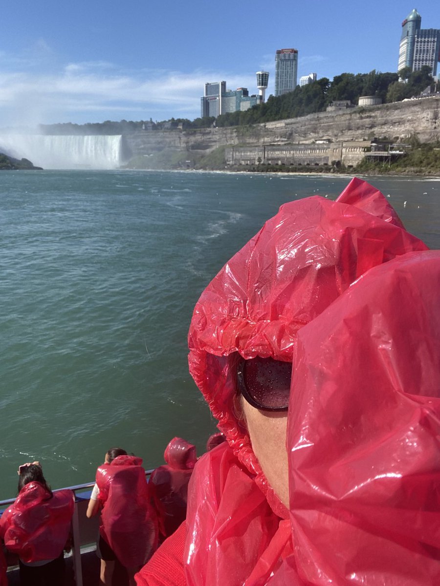 IsabelCentenoS's tweet photo. With you…. another face (half) of the #ipos22 Symposium speaker about Fear of Cancer Recurrence.
#niagarafalls #toronto https://t.co/tmJO1iu9uf