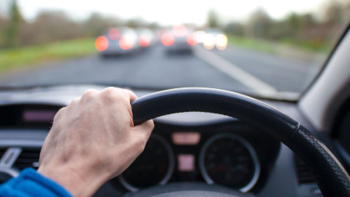 REALESegurtorme's tweet photo. Si padeces alguna de estas enfermedades no podrás renovar el carnet de conducir
La DGT impide que conductores con ciertas patologías renueven su permiso de conducción con el objetivo de reducir la siniestralidad https://t.co/V6FUaVA0QK