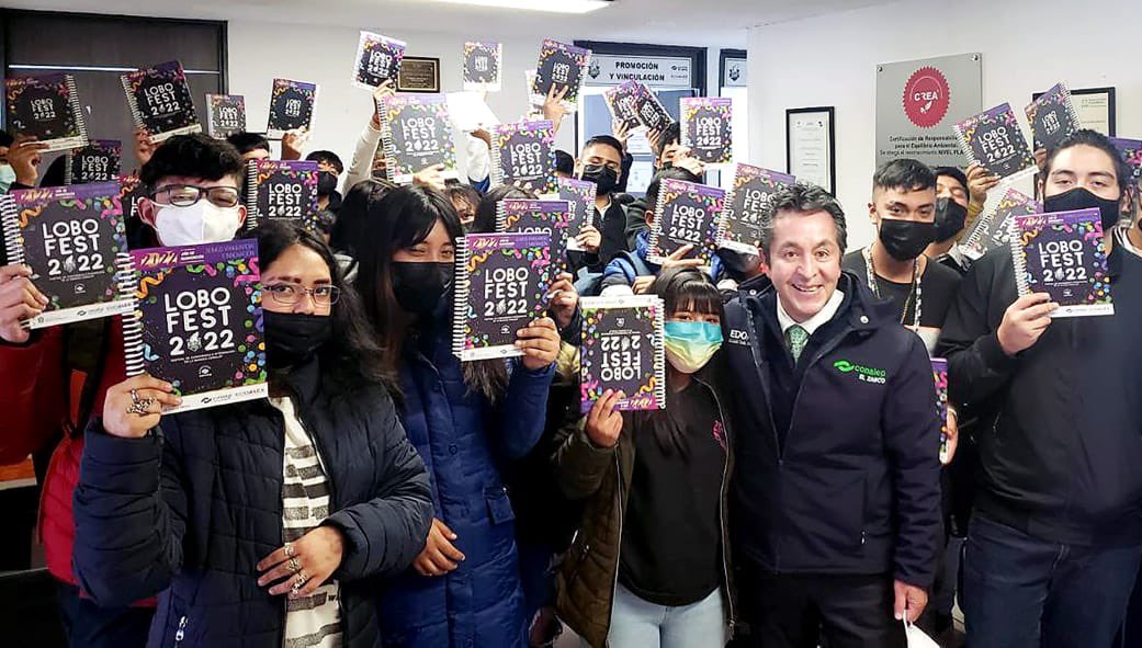edomexinforma_'s tweet photo. .@Conalep_Edomex recibe a 18 mil estudiantes de nuevo ingreso.

🔺Realizan festival de convivencia de alumnos, en los 39 planteles de CONALEP Estado de México.

Más información: https://t.co/F7zILos8RU https://t.co/dnrrfUBitK