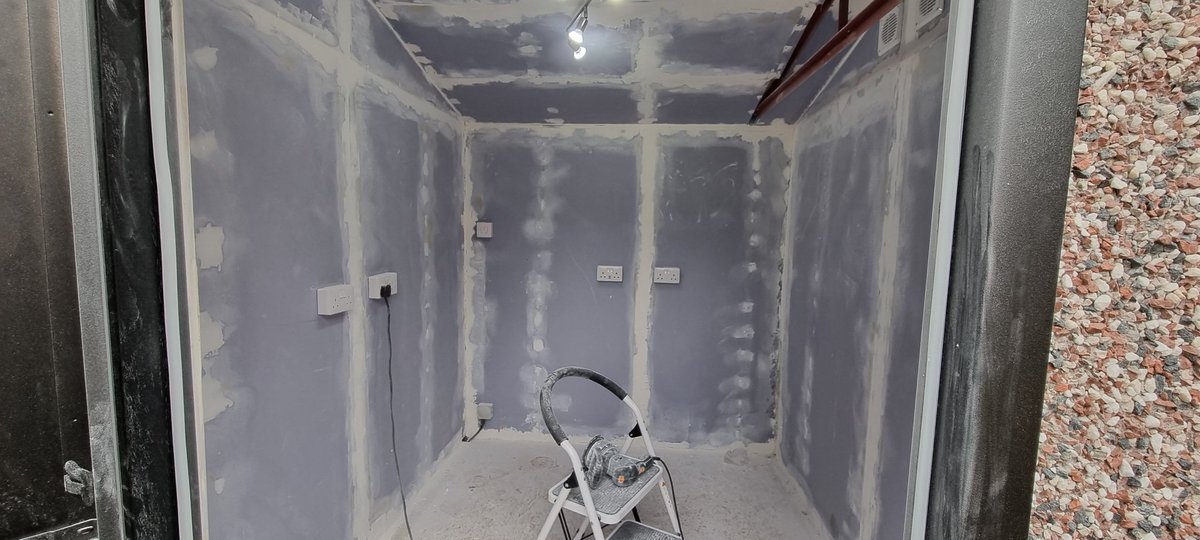 adamleechapman's tweet image. Why do I put myself through these situations I mean.... it looks like I&apos;ve been sorting something I shouldn&apos;t be. But well what can one say I&apos;m so ready for rigging this space out 

#studiobuild 
#projectstudio 
#musicstudio 
#djlivestreams