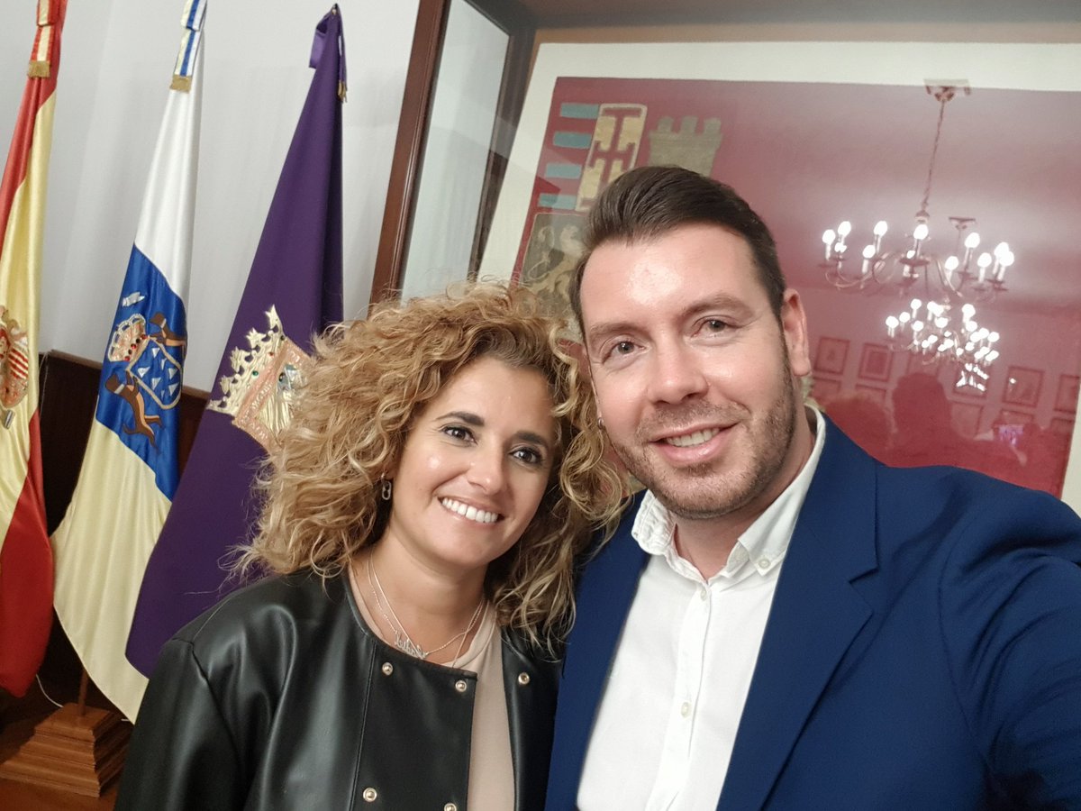 IUCLaLaguna's tweet photo. En el Pregón de las fiestas del cristo en el que la pregonera de este año, la Rectora de la ULL y también premio Canarias 2022, Rosa Aguilar, animó a estrechar las vínculos entre la ciudad y la universidad. https://t.co/fqs7biH9OK