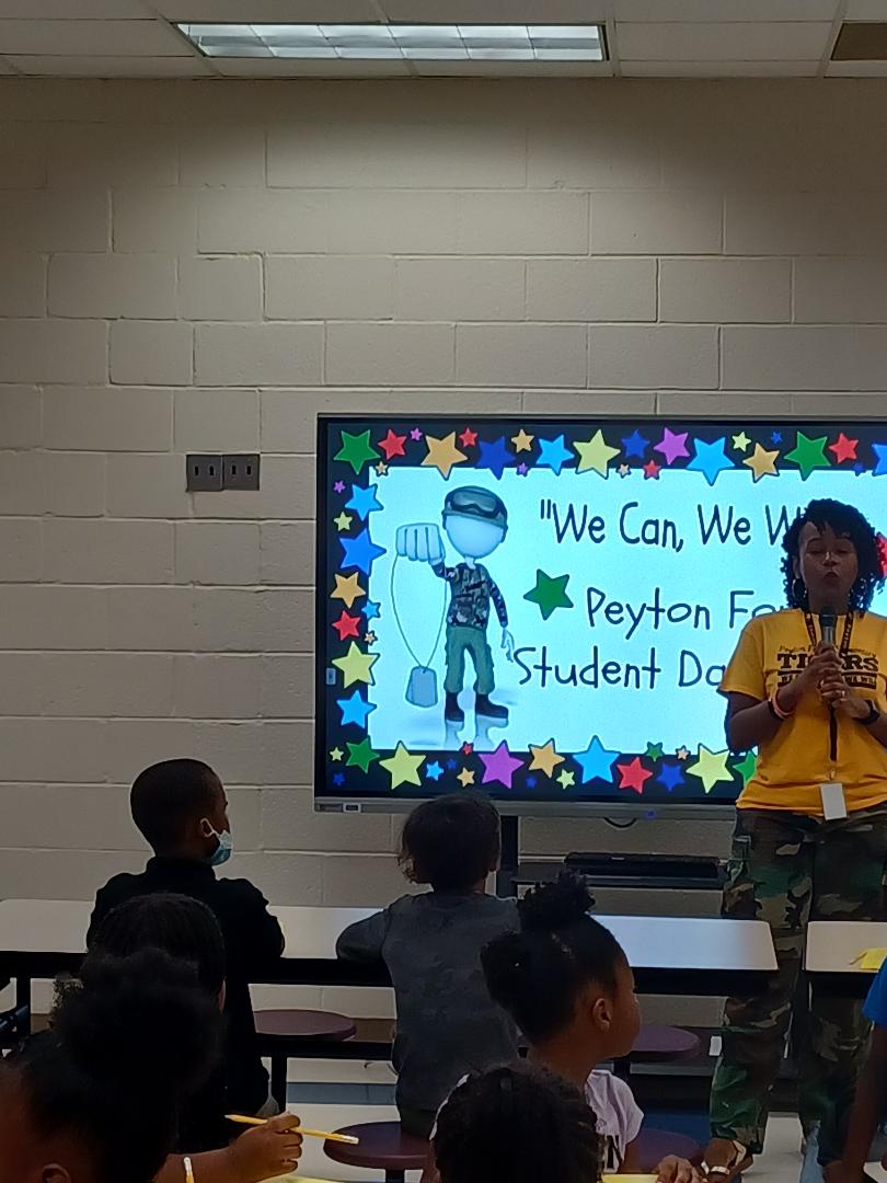 curtiswright72's tweet photo. During our First Student Data meeting @PeytonForestES the students and the staff was all lit and ready to take accountability for improving test scores. @FBlankenshipWSB #WeCanWeWll @levarburton @GMA https://t.co/04lsFR3WNa